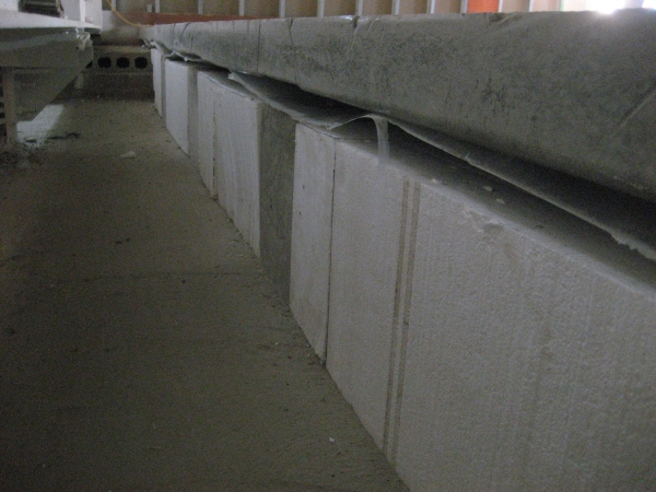 Jacked floor showing air gap